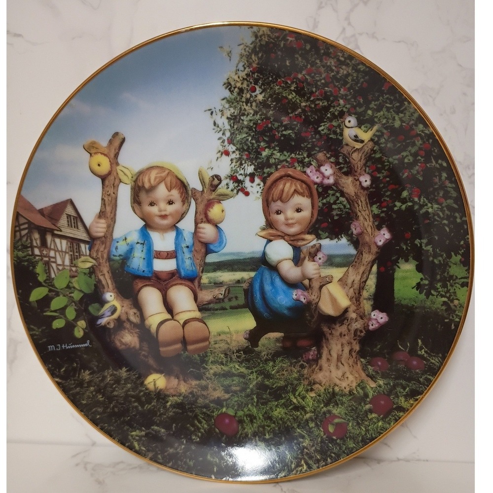 M.J. HUMMEL Vintage Apple Tree Boy & Girl Collector Plate
